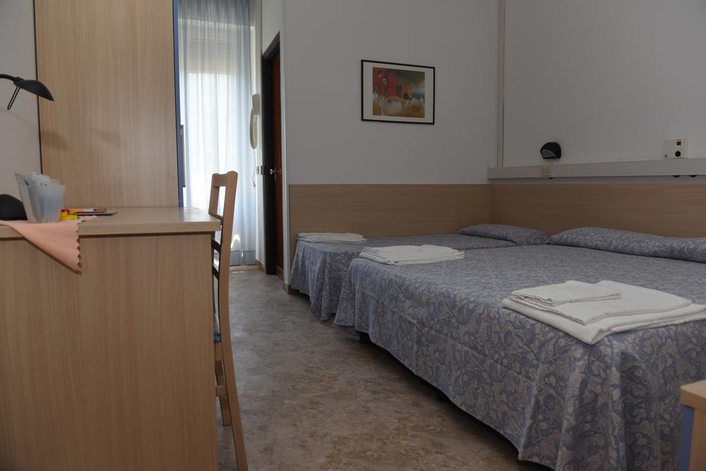 Rivazzurra Hotel Pesaro Eksteriør bilde