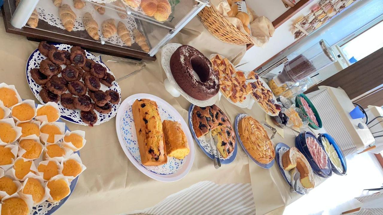 Rivazzurra Hotel Pesaro Eksteriør bilde