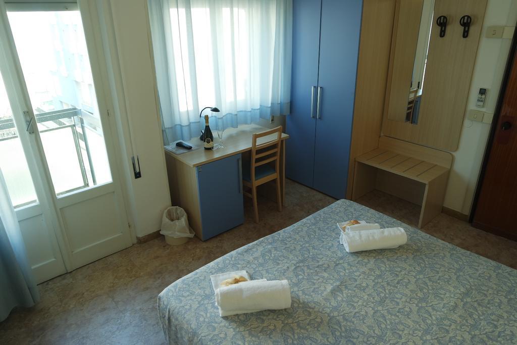 Rivazzurra Hotel Pesaro Eksteriør bilde