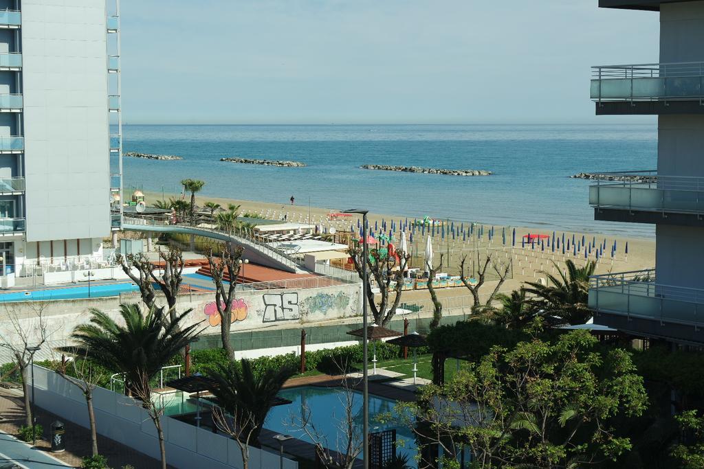 Rivazzurra Hotel Pesaro Eksteriør bilde