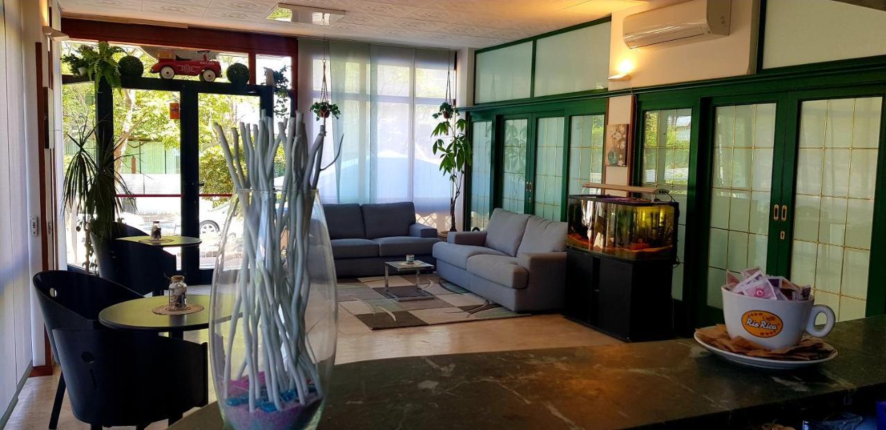 Rivazzurra Hotel Pesaro Eksteriør bilde
