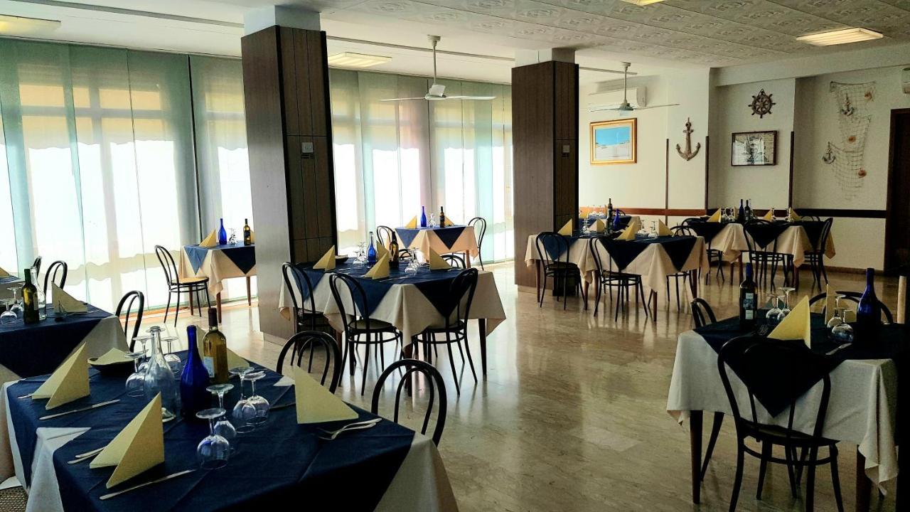 Rivazzurra Hotel Pesaro Eksteriør bilde